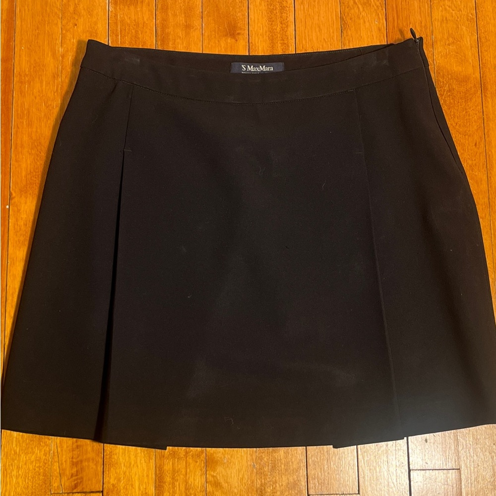 'S MaxMara black flared short skirt